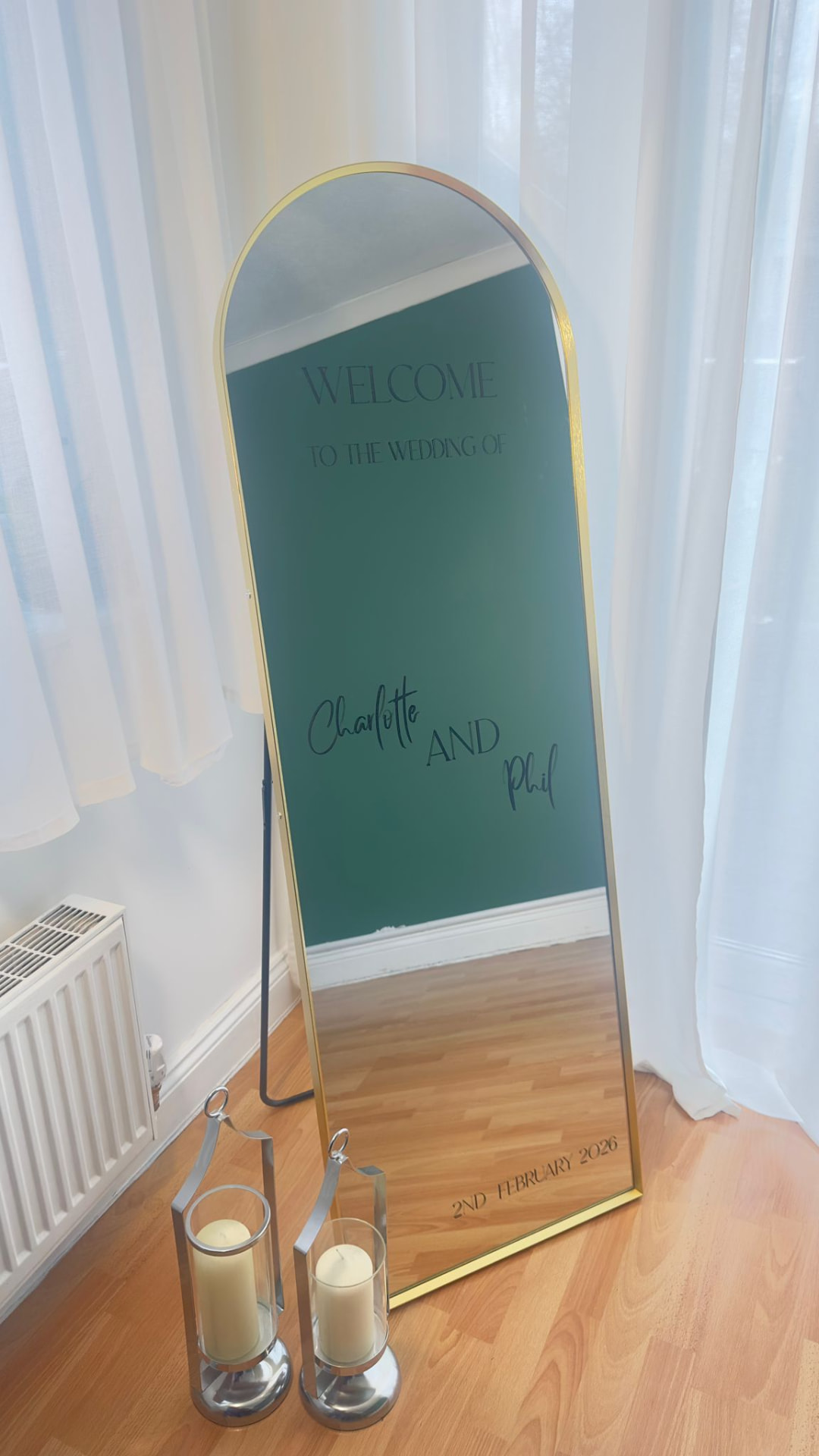 Personalised arched mirror welcome sign